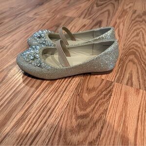 Sparkly Silver Kids' Shoes with Rhinestone and Pearl Embellishments